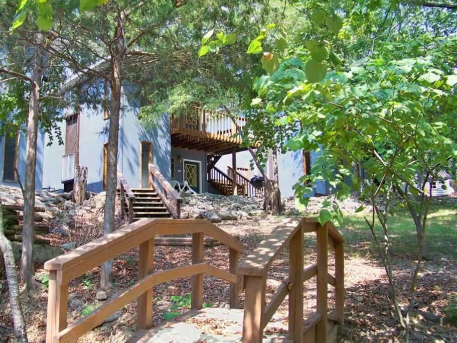 Tribesman 21 On Table Rock * Branson
