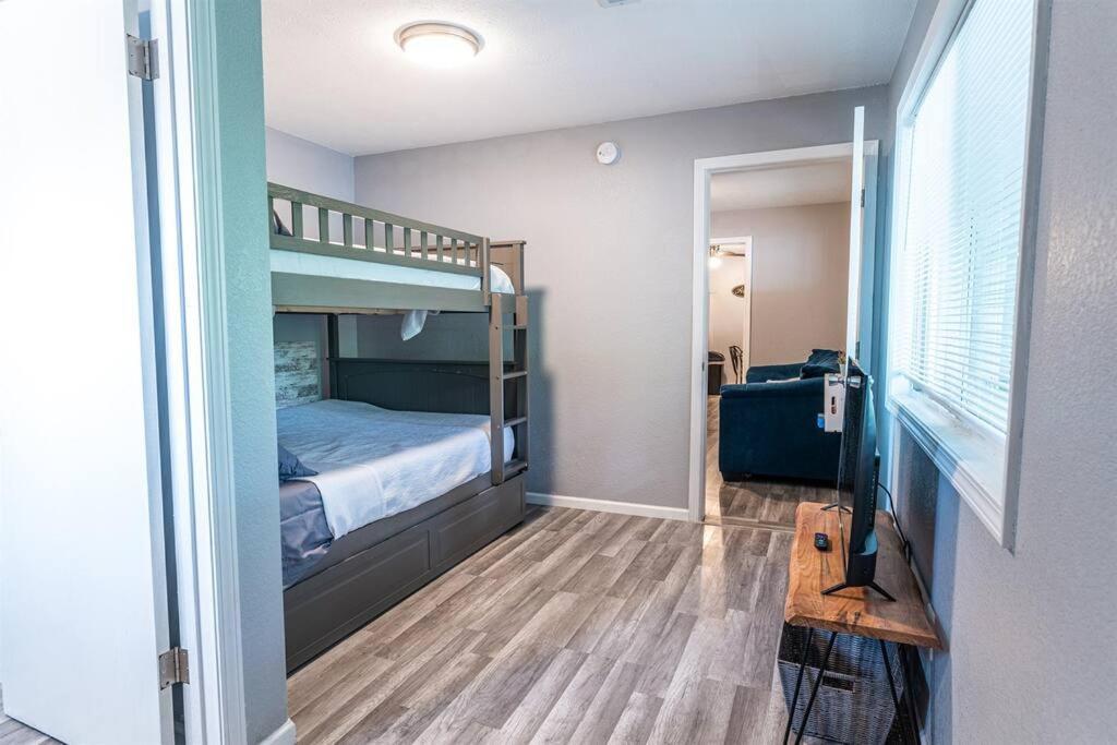 Apartment Indian Point #18 At Tribesman On Table Rock Near Silver Dollar City, *
