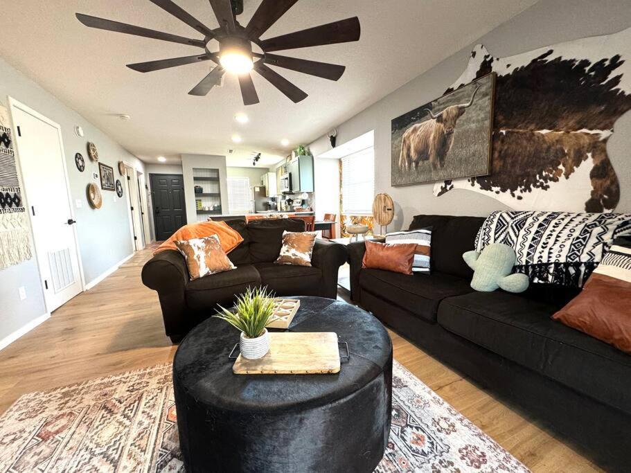 Modern Comfort: Updated Cozy In Indian Point Branson