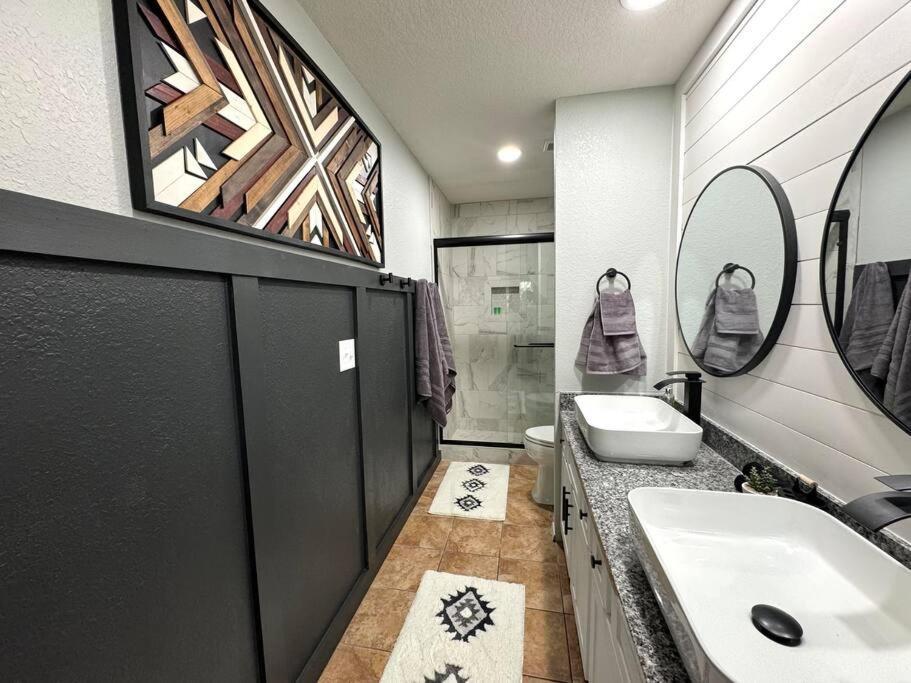 Modern Comfort: Updated Cozy In Indian Point