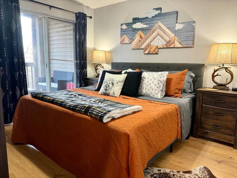 Apartment Modern Comfort: Updated Cozy In Indian Point