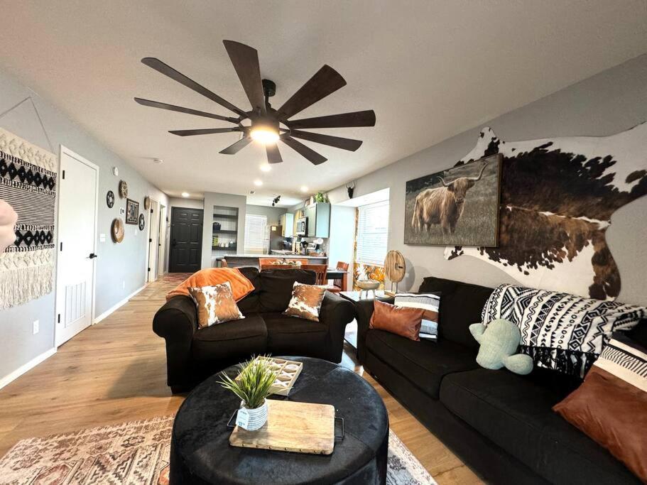 Apartment Modern Comfort: Updated Cozy In Indian Point Branson