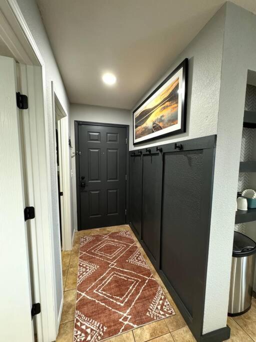 Apartment Modern Comfort: Updated Cozy In Indian Point