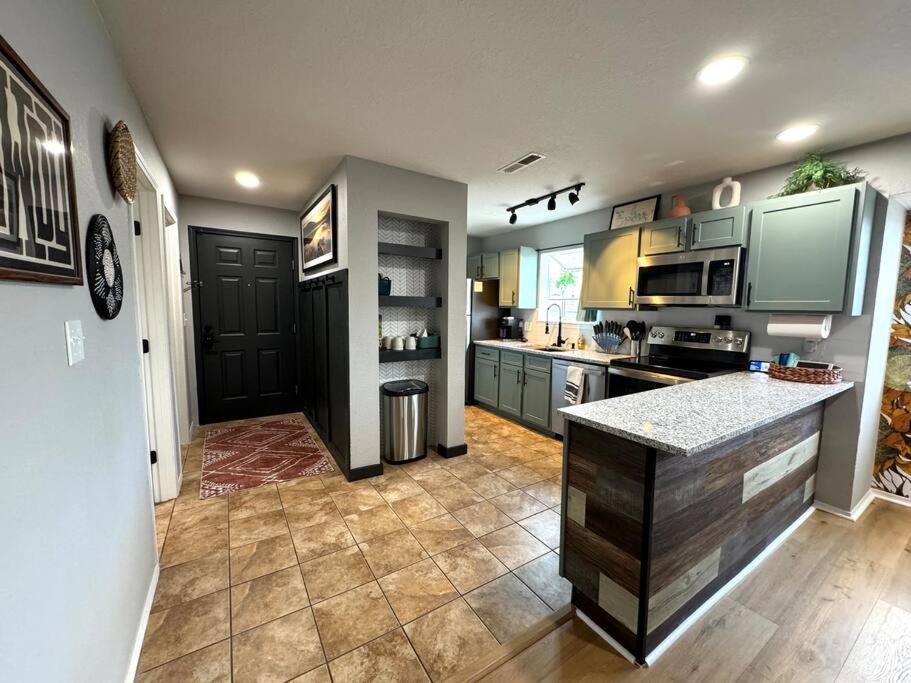 Modern Comfort: Updated Cozy In Indian Point Branson