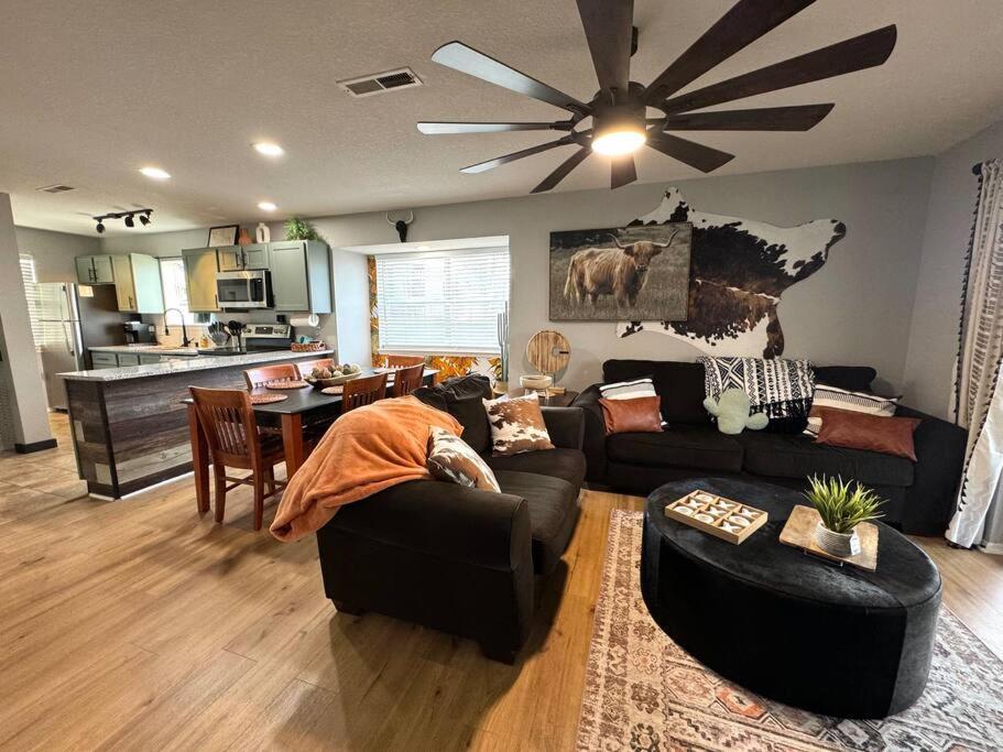 Modern Comfort: Updated Cozy In Indian Point *