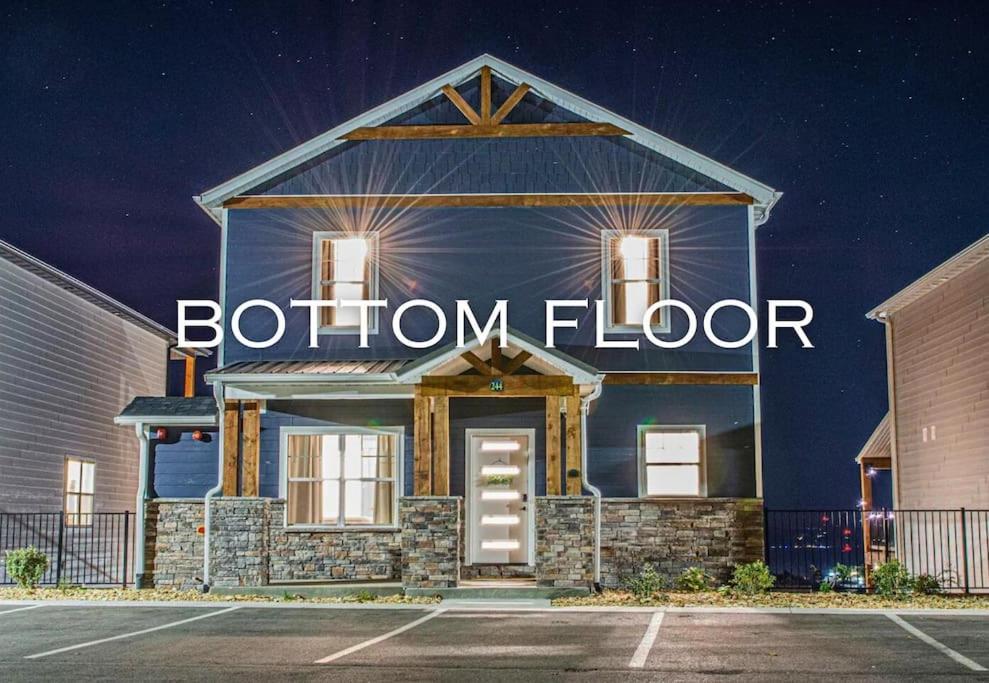 Holiday home Luxury Lakefront: 9br/8.5ba, Views, Peak Comfort Branson