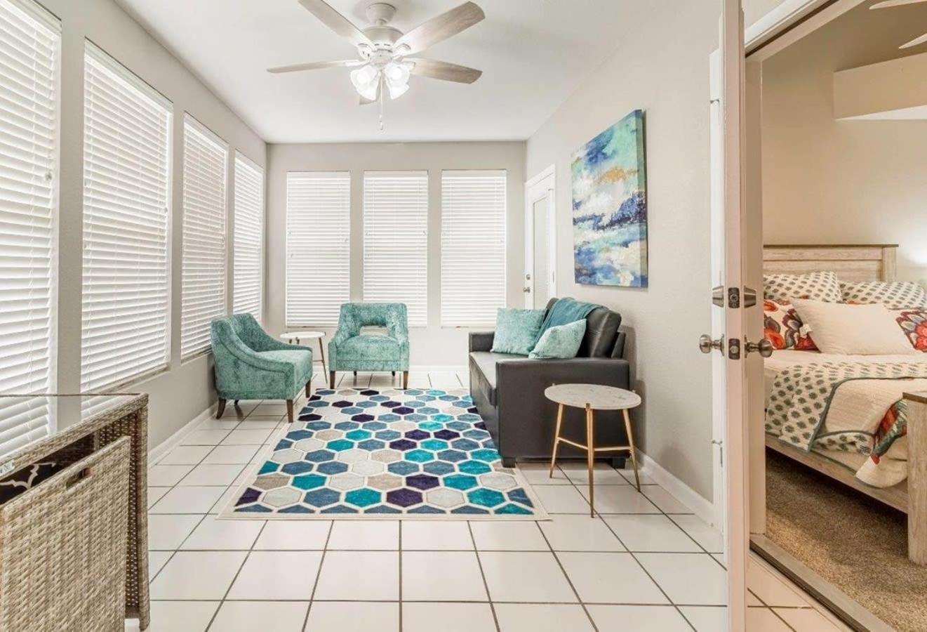 Updated Penthouse On Thousand Hills Golf Course With Views And Close To 76 Apartment