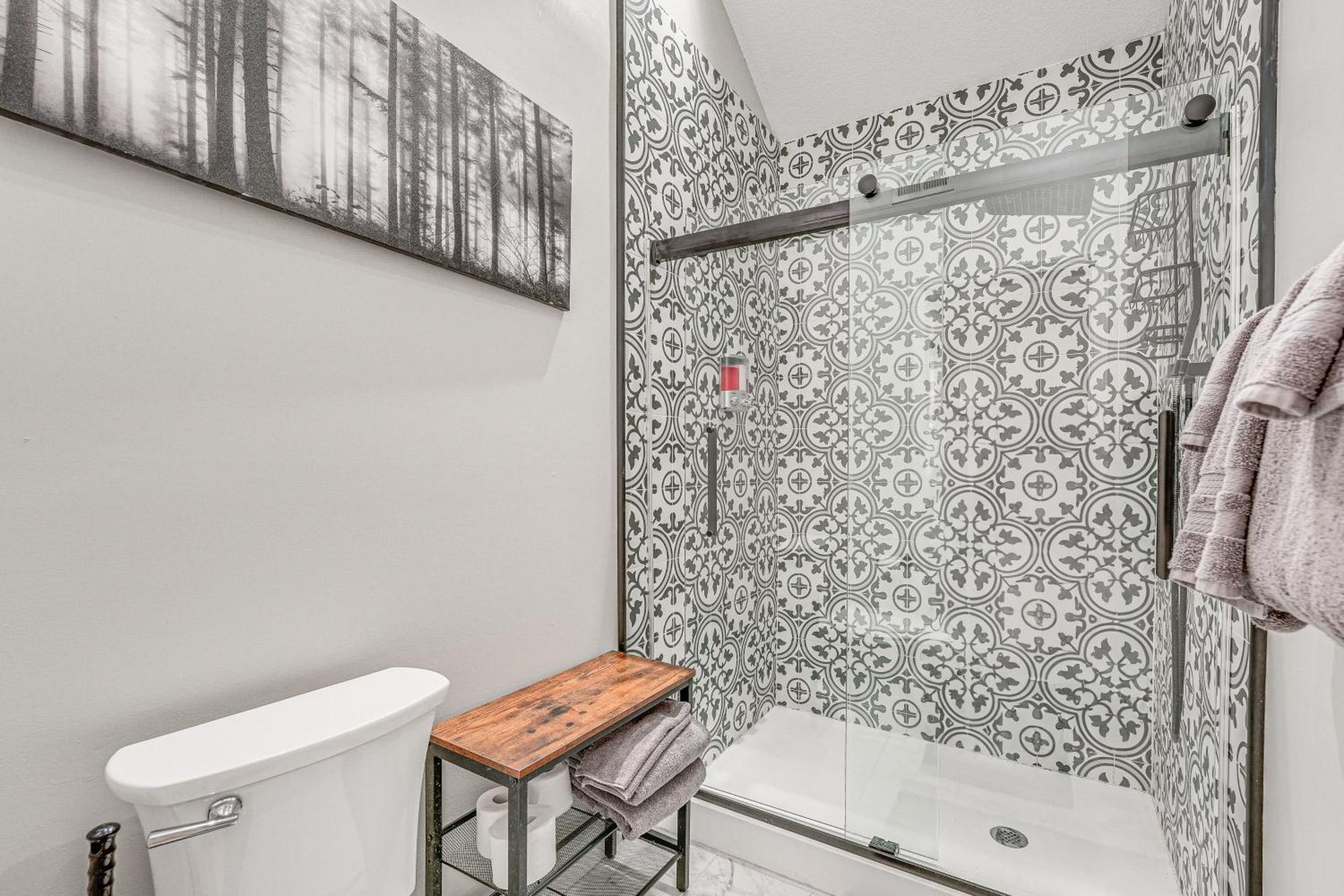 With Amenities And Marina Views!