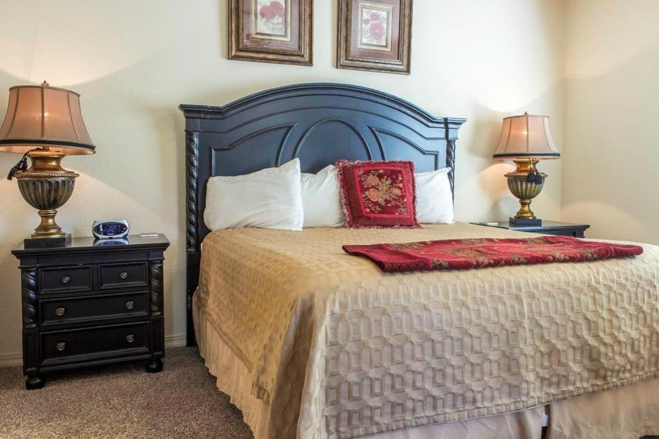 With A Walkout And Elevator Access At Thousand Hills And Next To 76 Apartment Branson