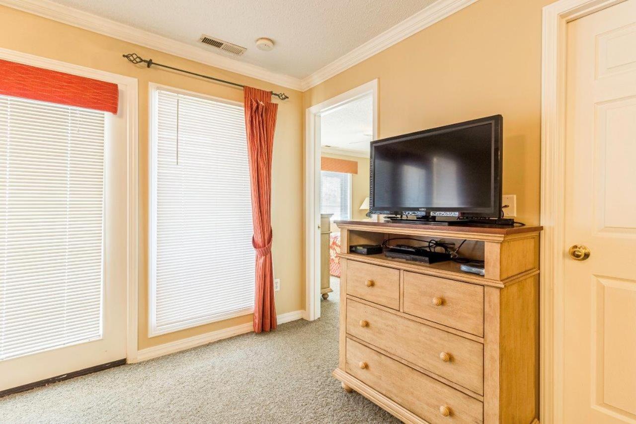 On Table Rock With Views And Pool And Wifi Close To Silver Dollar