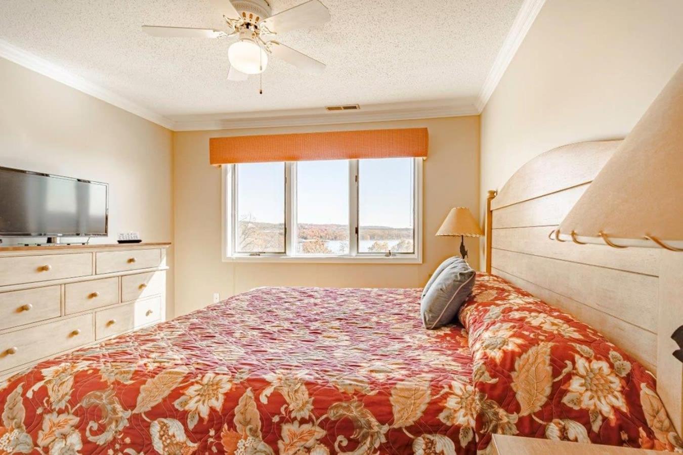 On Table Rock With Views And Pool And Wifi Close To Silver Dollar Apartment *