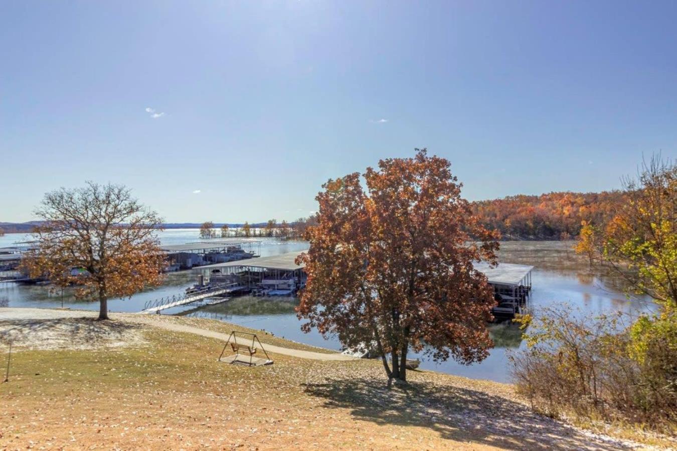 On Table Rock With Views And Pool And Wifi Close To Silver Dollar Apartment Branson