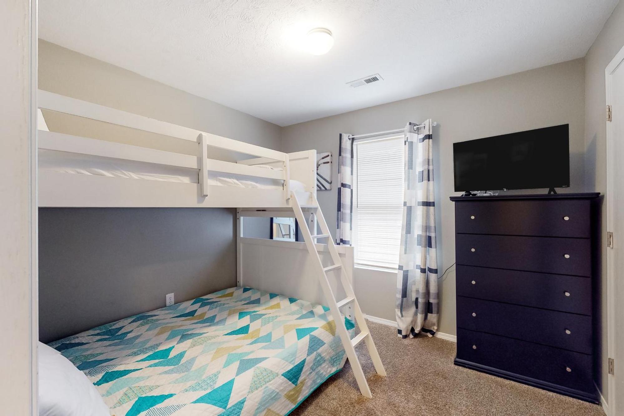 Hillside Living Units 5 & 6 Apartment *