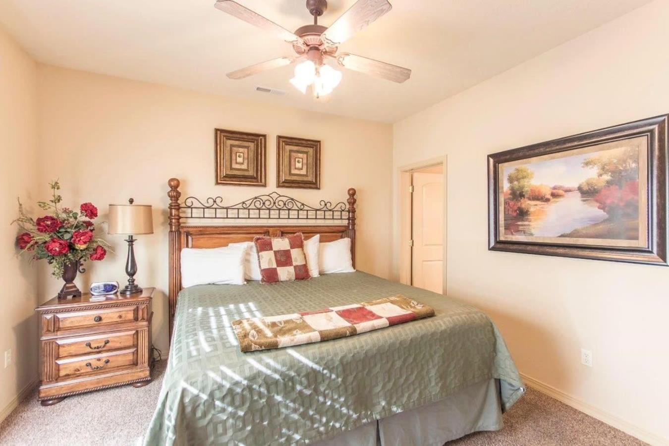 Apartment With A Walkout And Elevator Access At Thousand Hills And Next To 76 Branson