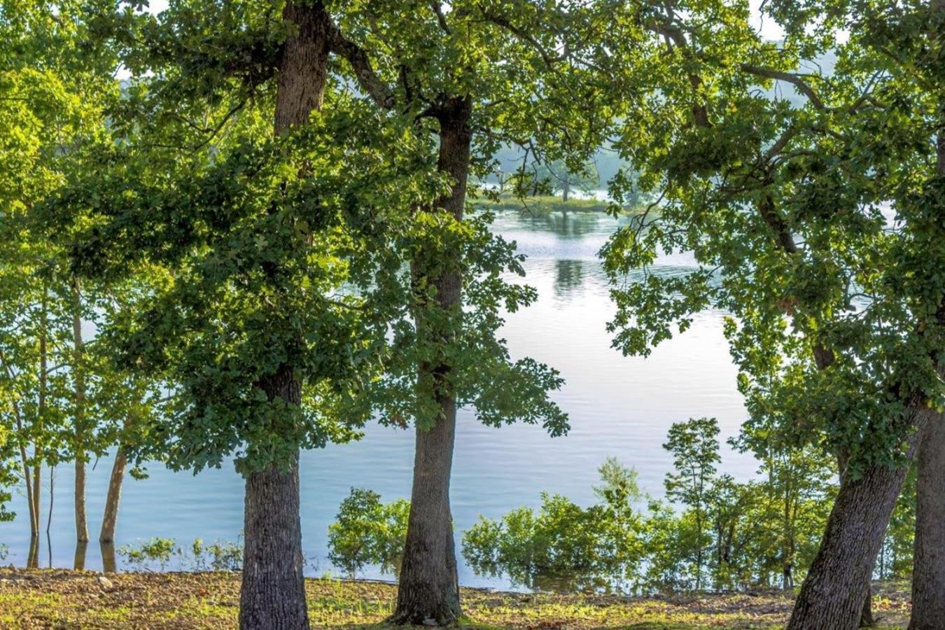 On Table Rock With Views And Pool And Wifi Near Silver Dollar * Branson