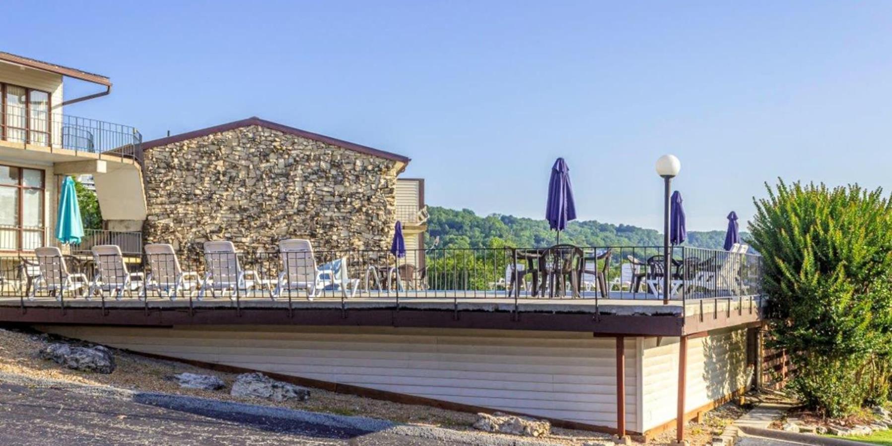 Apartment On Table Rock With Views And Pool And Wifi Near Silver Dollar Branson