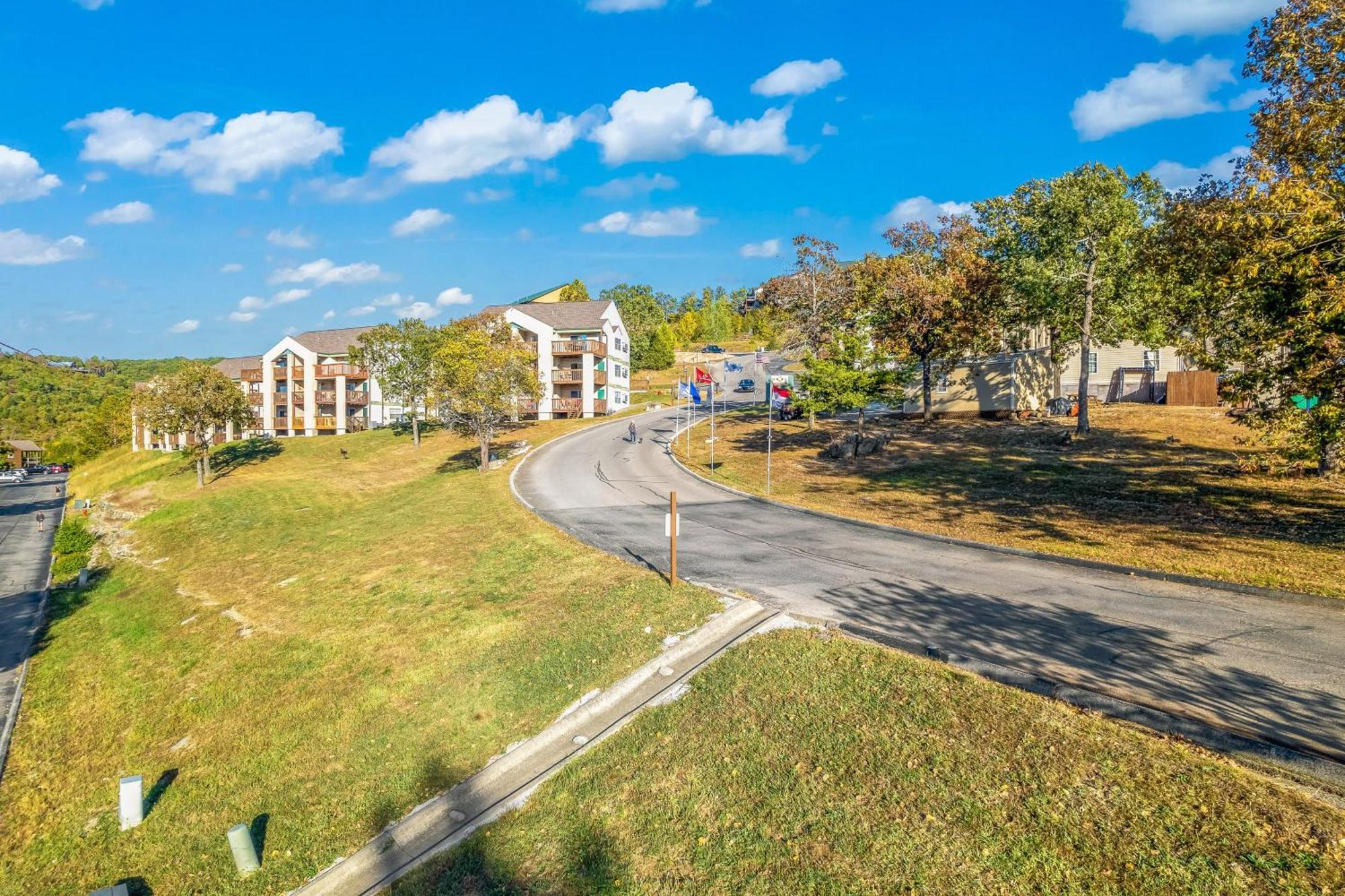 The Adventure Pad, Unit 1 Apartment Branson