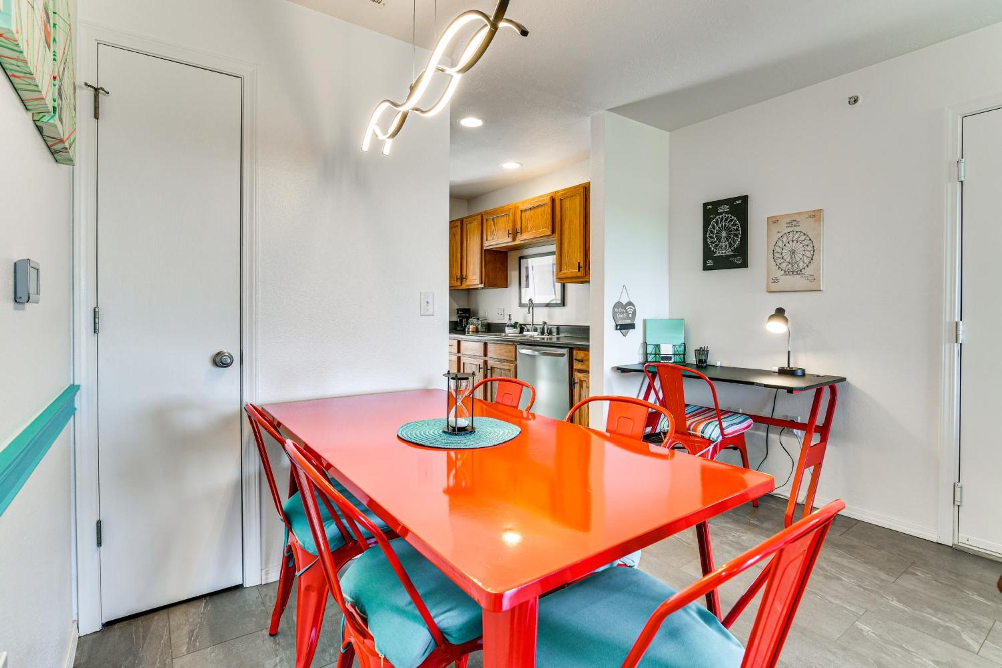 Retreat With Balcony Near Silver Dollar Apartment Branson