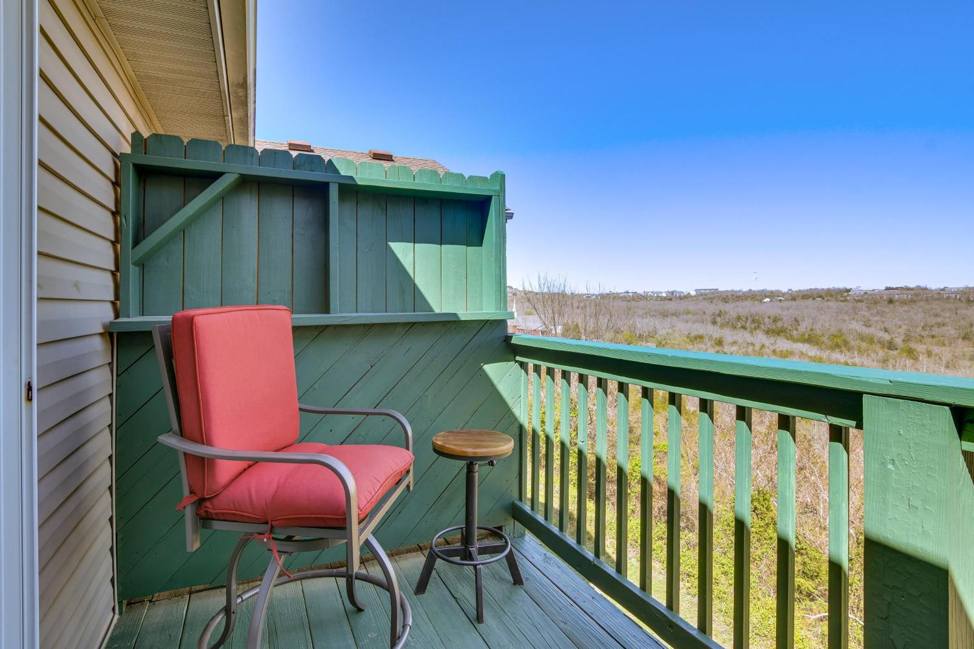 Retreat With Balcony Near Silver Dollar Branson