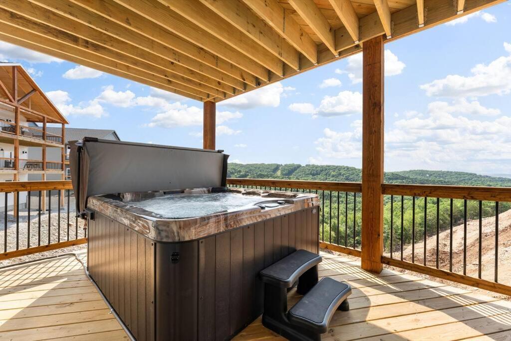 The Fish-amazing Views-sleeps 24-indoor-outdoor Pools