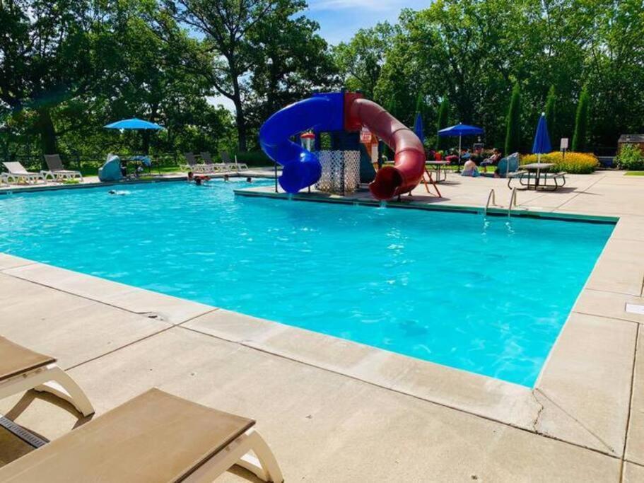Holiday home The Fish-amazing Views-sleeps 24-indoor-outdoor Pools Branson