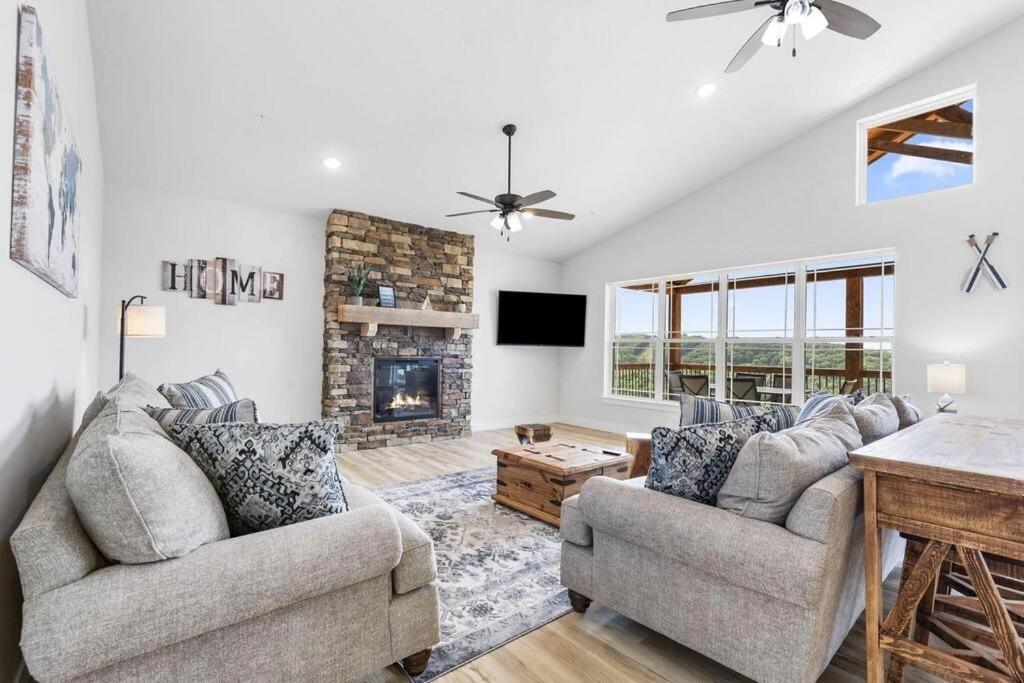Holiday home The Fish-amazing Views-sleeps 24-indoor-outdoor Pools