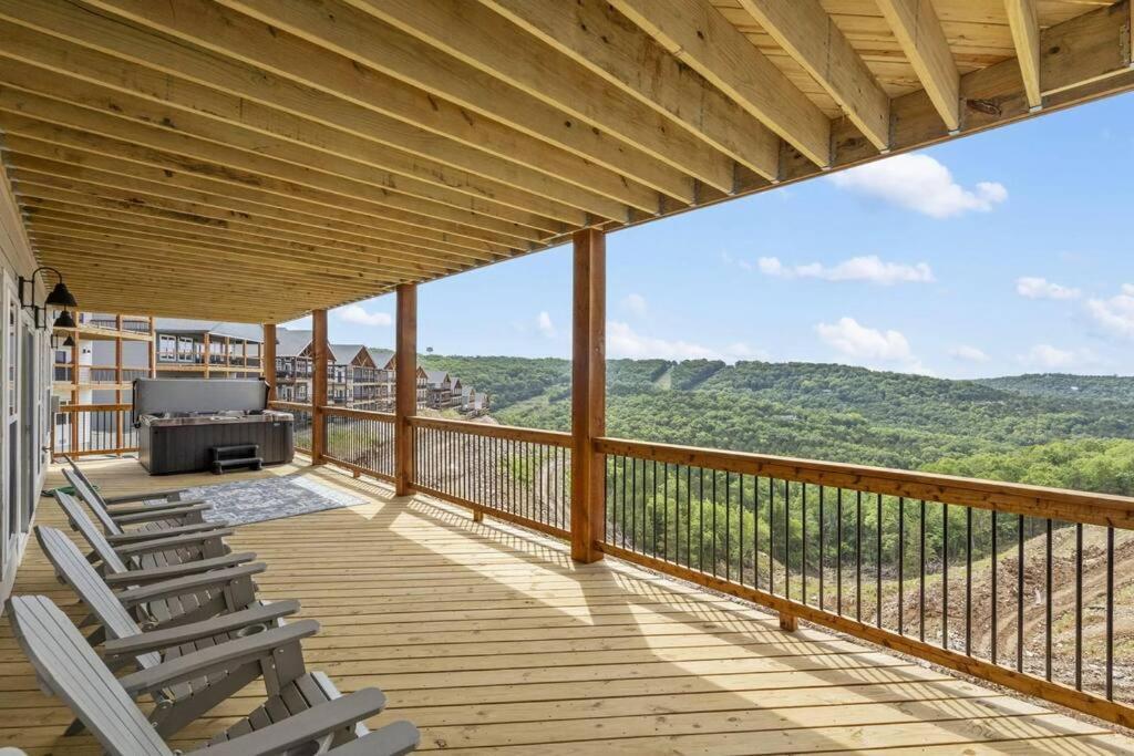 The Fish-amazing Views-sleeps 24-indoor-outdoor Pools