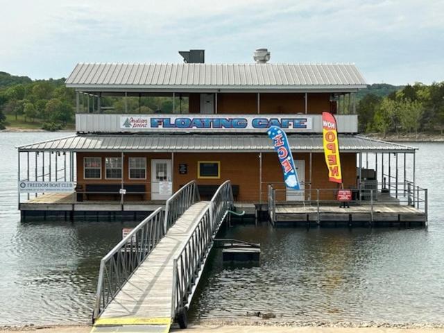 Apartment Lakefront And View Indian Point With Boat Slip *