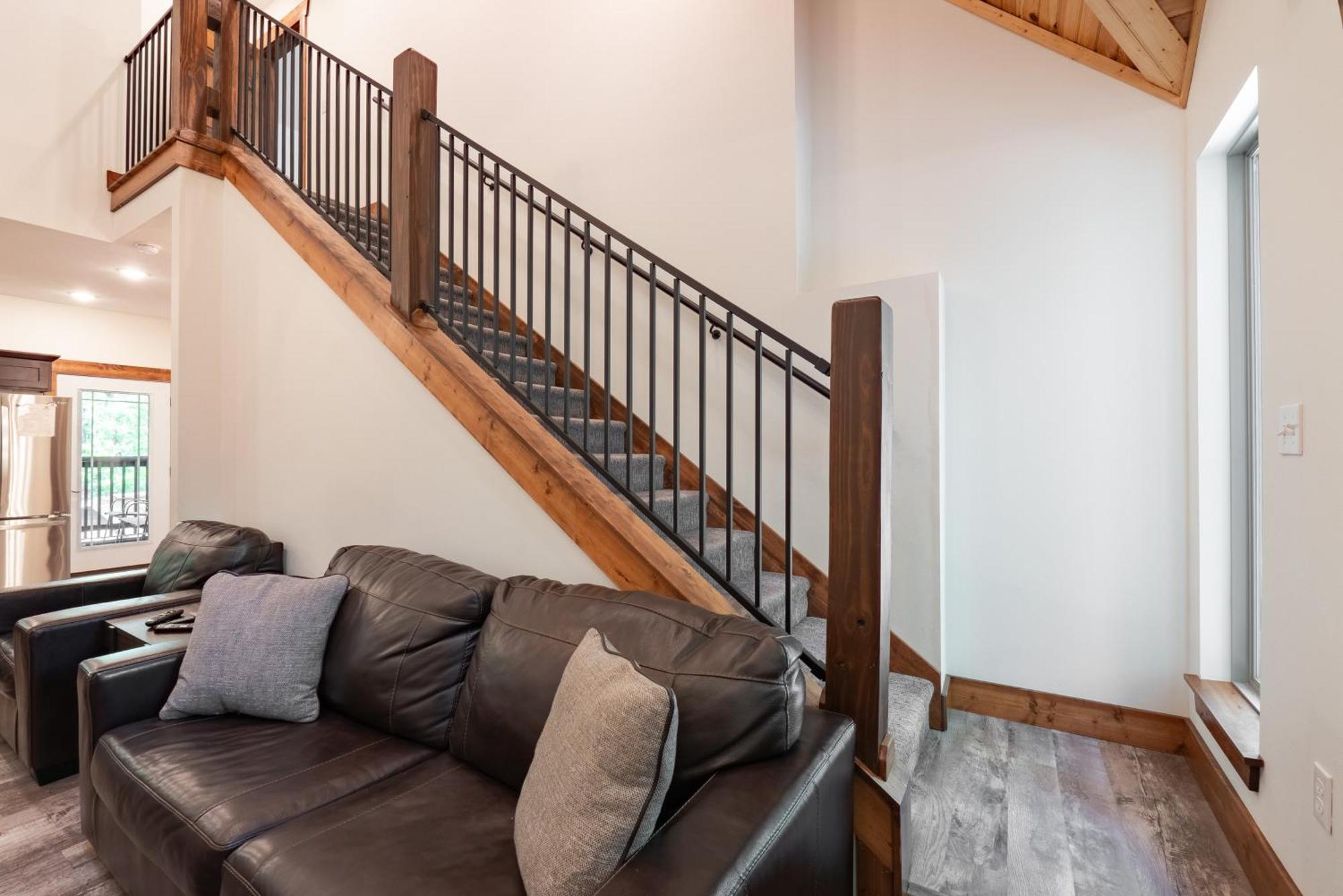 3br Walk-in Near Silver Dollar - Game - Pool - Free Tickets Included - Rr93a *