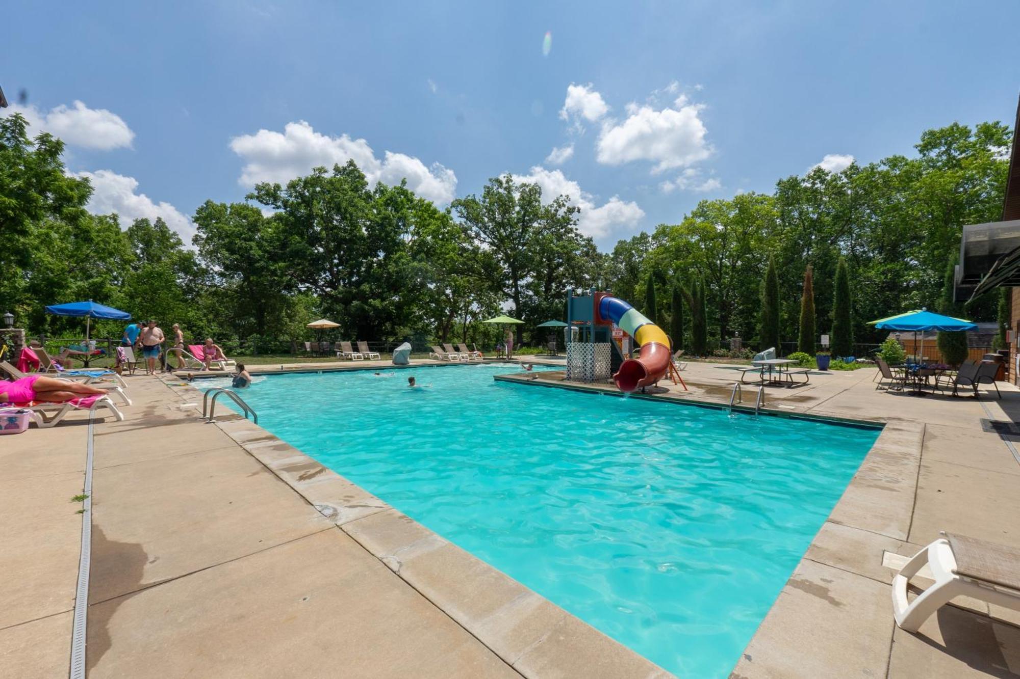 3br Walk-in Near Silver Dollar - Game - Pool - Free Tickets Included - Rr93a Branson