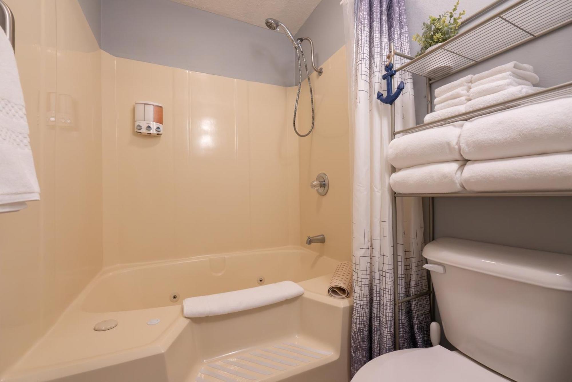 Apartment Couples Retreat - Jetted Tub - Near The Strip - Free Activities Included - Fc12-3 Branson