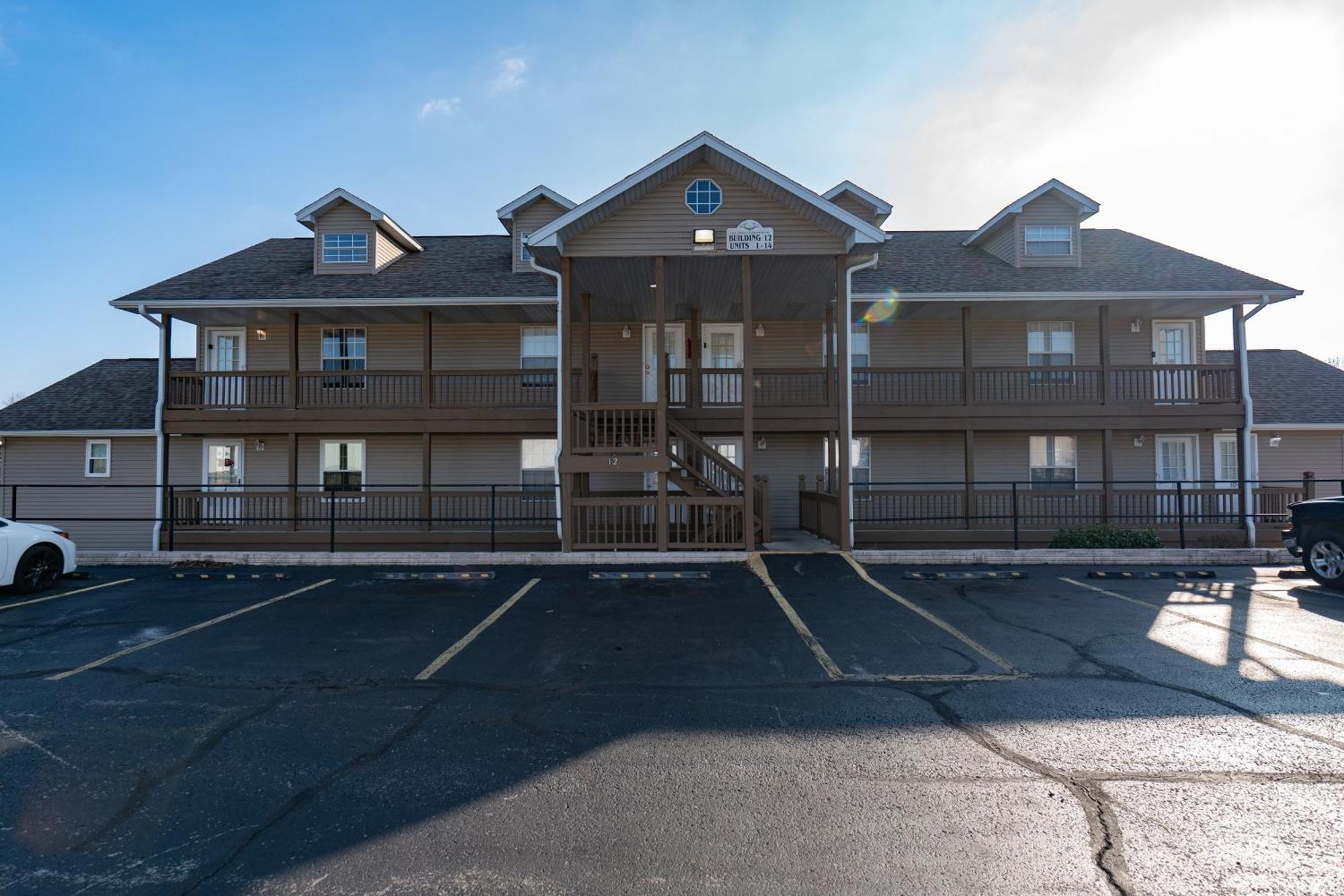 Apartment Couples Retreat - Jetted Tub - Near The Strip - Free Activities Included - Fc12-3 *