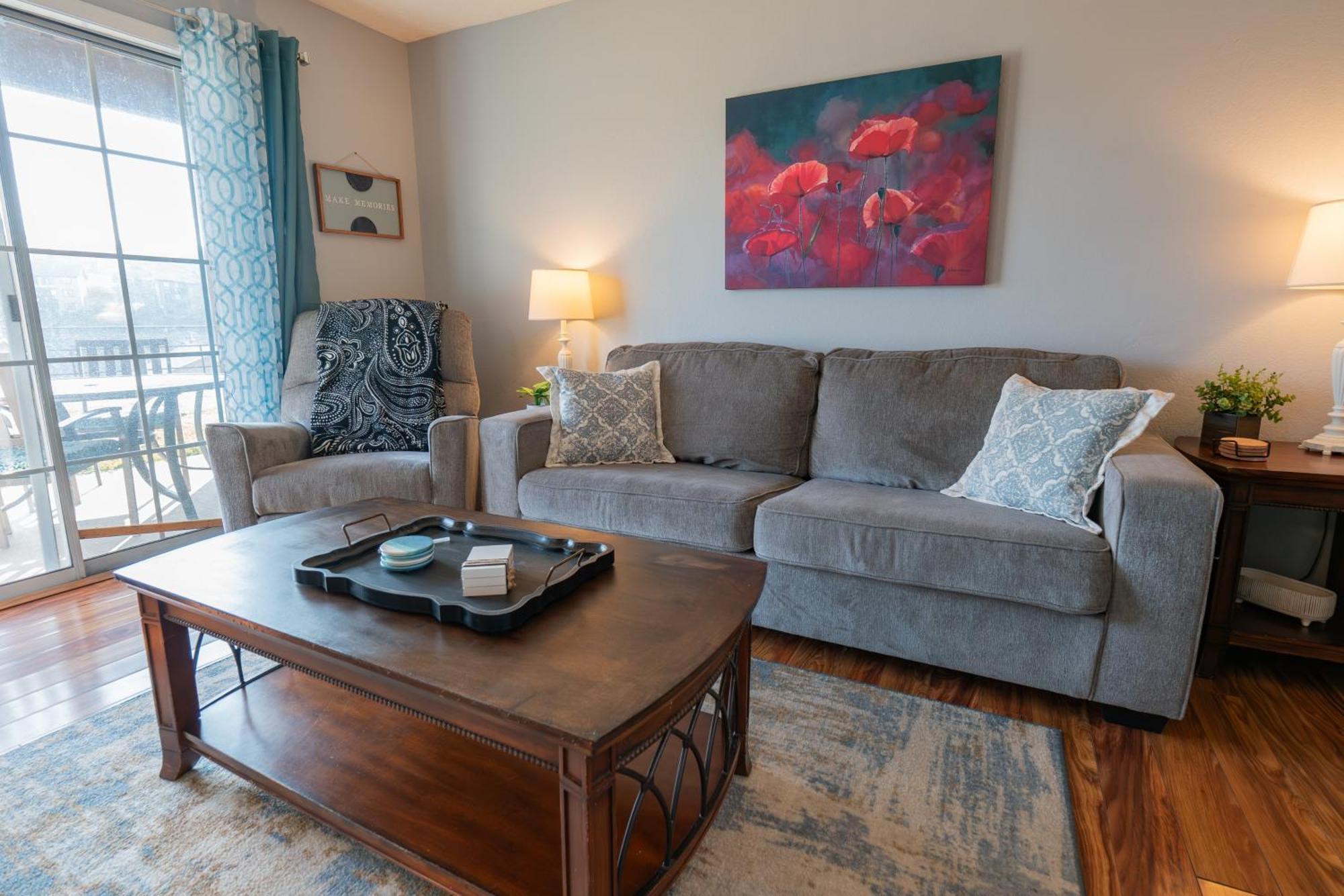 Apartment Couples Retreat - Jetted Tub - Near The Strip - Free Activities Included - Fc12-3 *