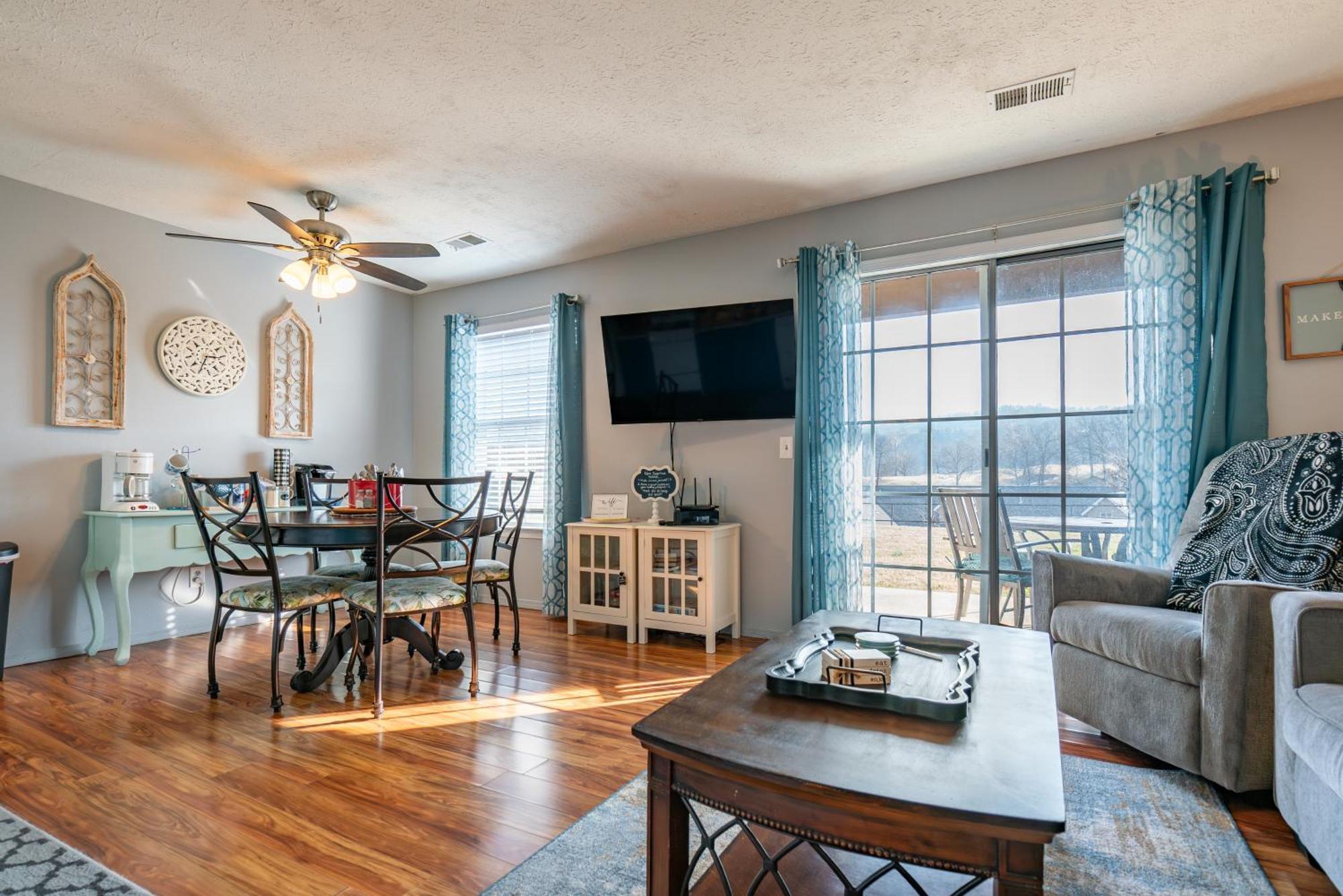 Couples Retreat - Jetted Tub - Near The Strip - Free Activities Included - Fc12-3 Apartment Branson