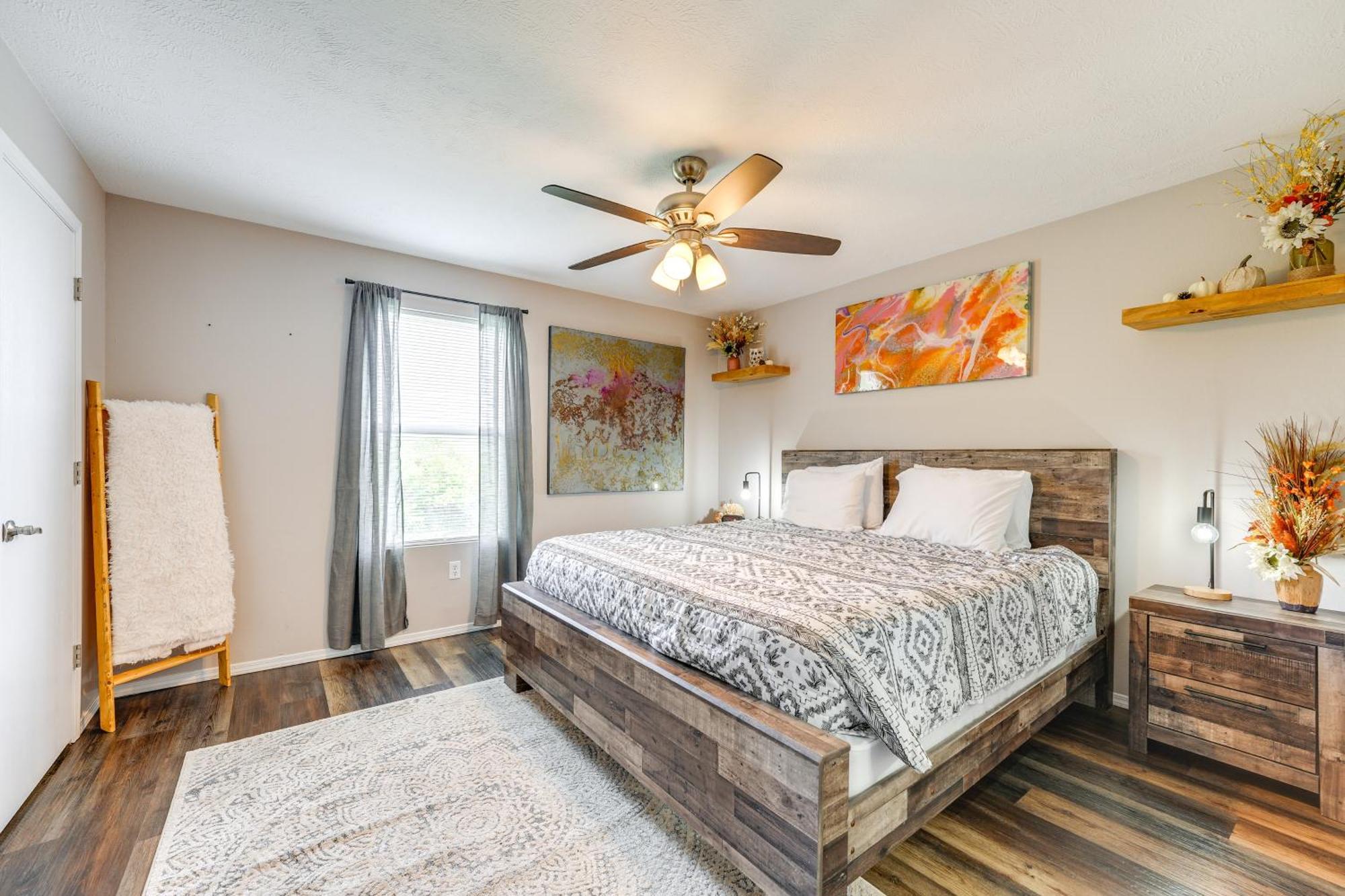 Apartment With Mountain-view Deck, Pool Access Branson