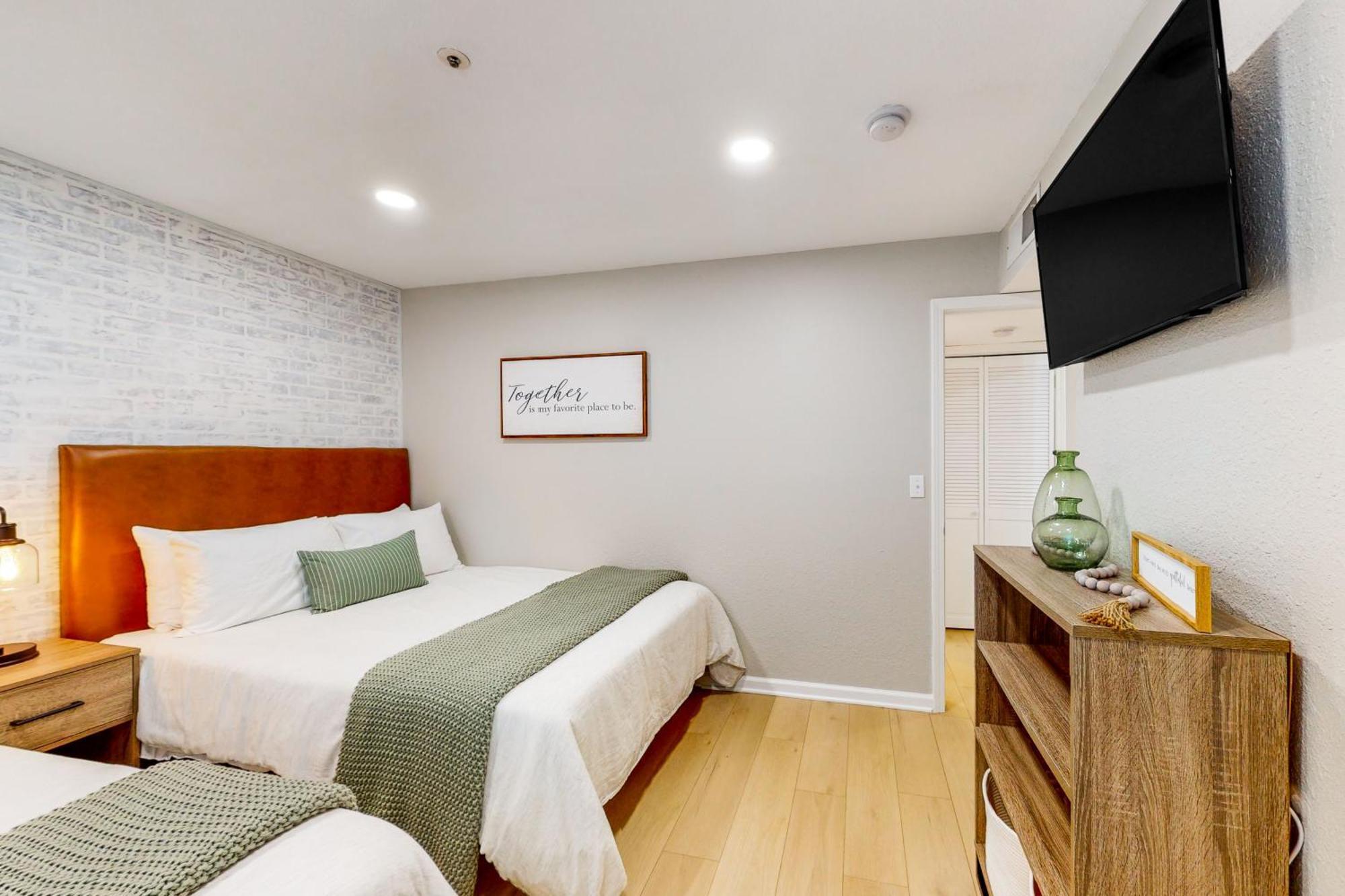 Holiday home Lofty Retreat & Paradise Pointe