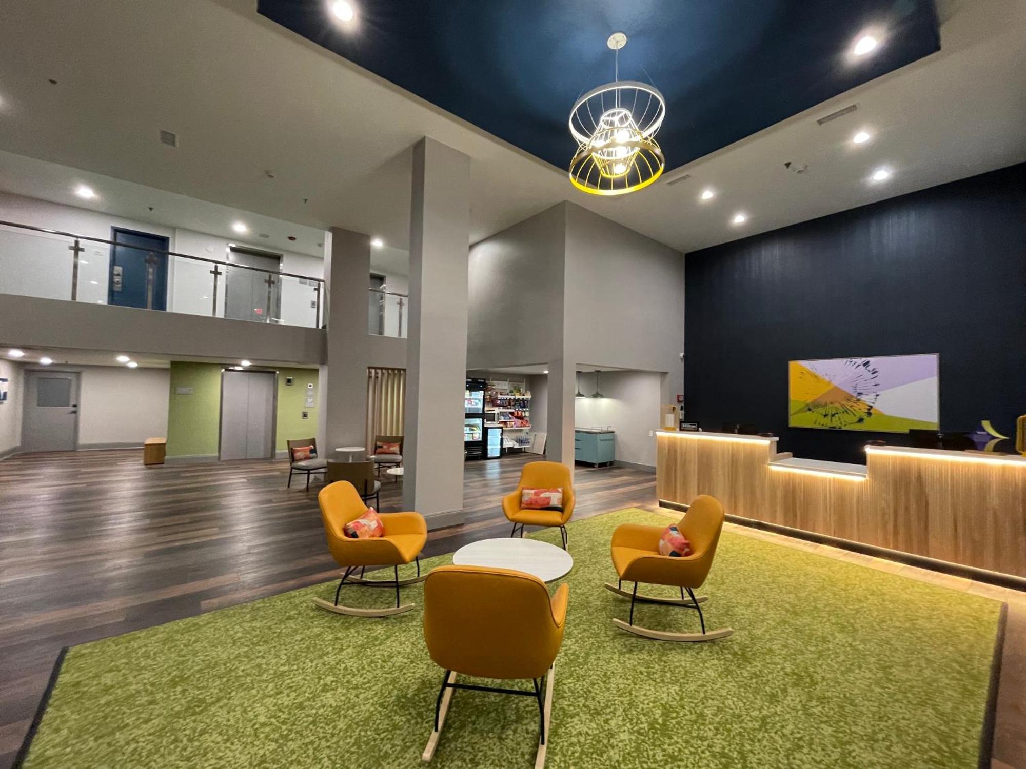 Spark By Hilton Meadows 3*