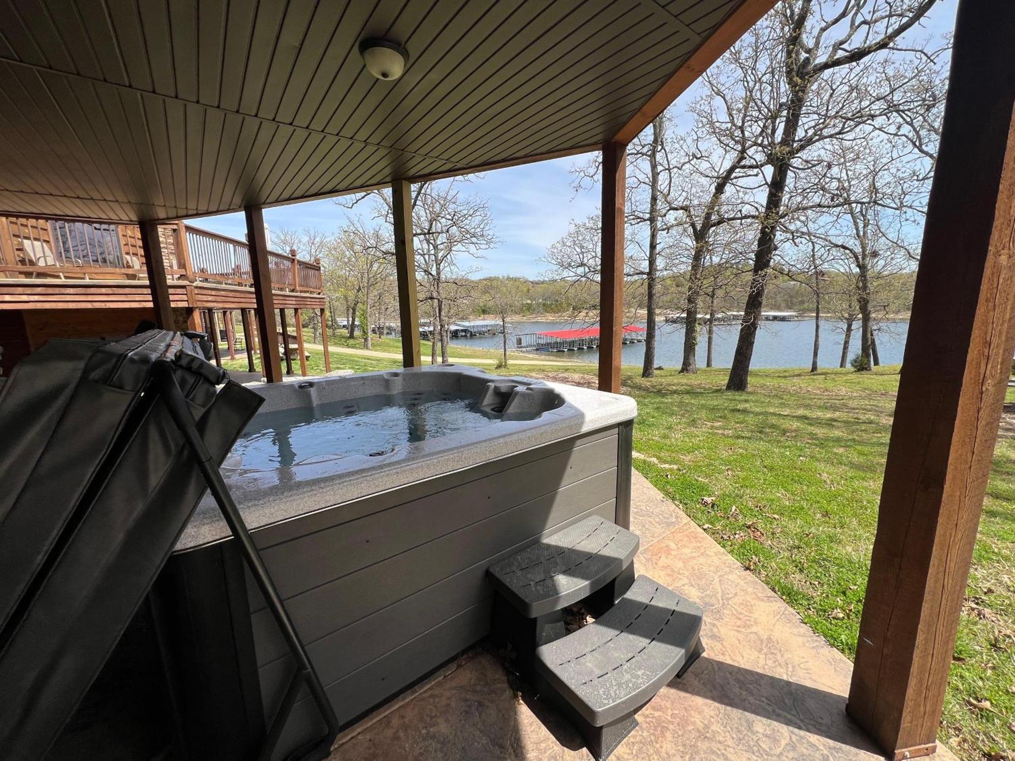 Holiday home Reeled Lakefront