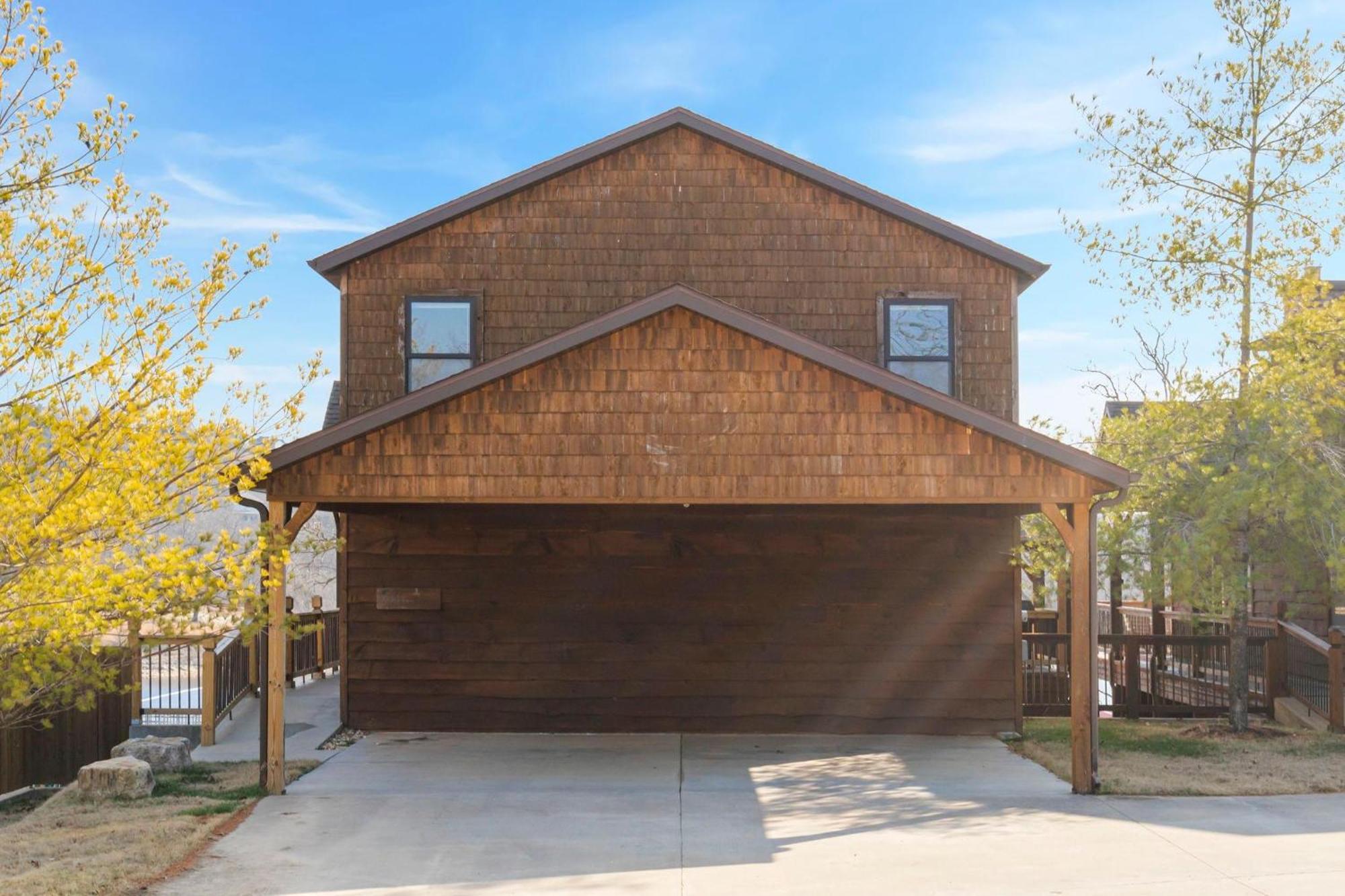 Angler Management - Lakefront Holiday home *