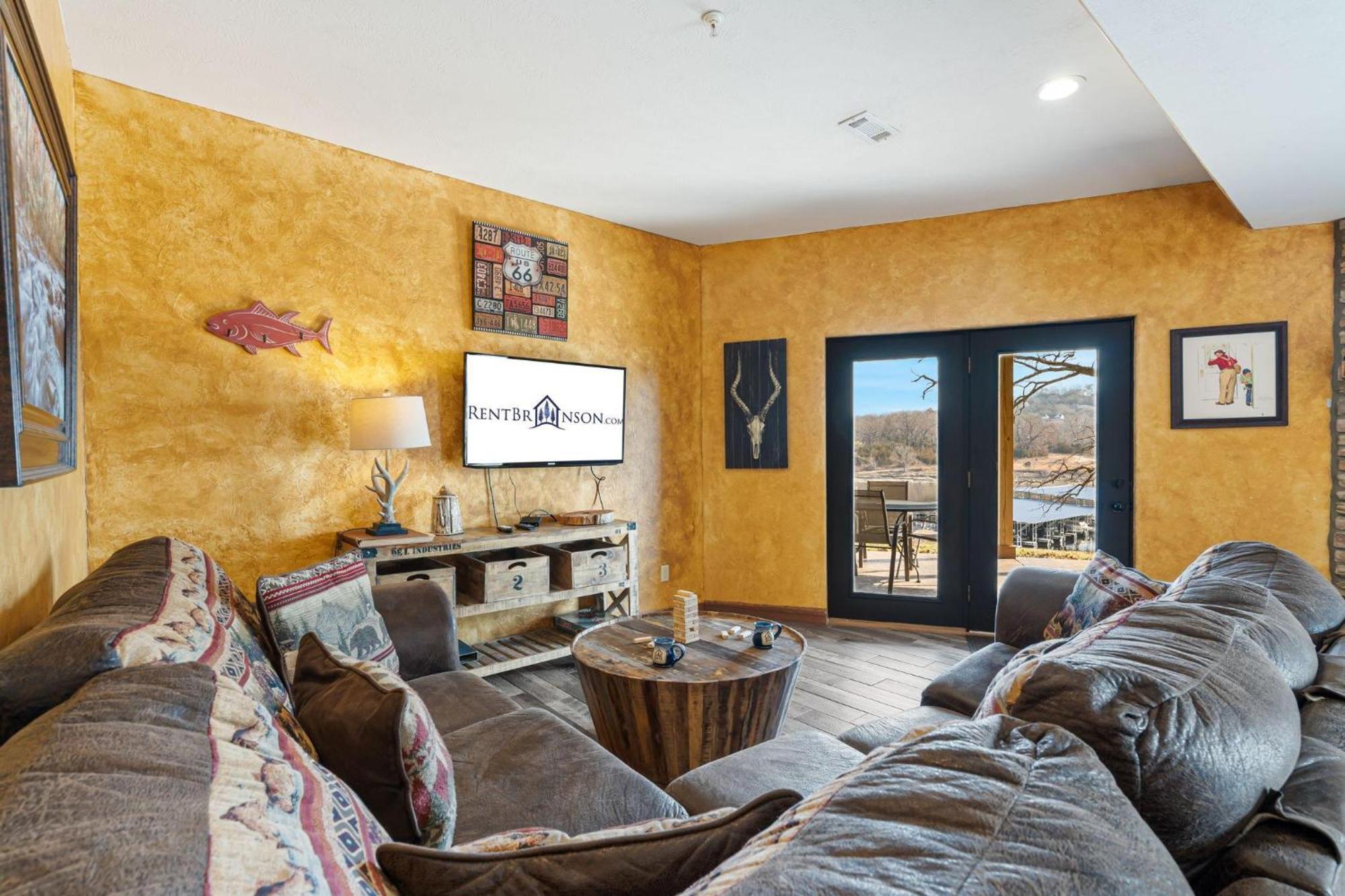 Angler Management - Lakefront Holiday home Branson