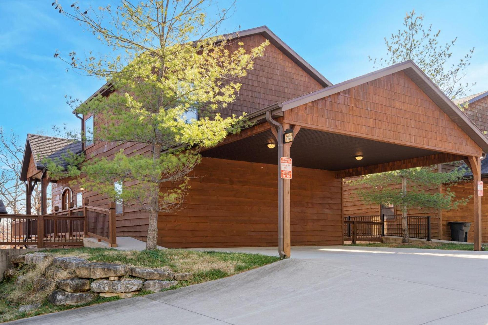 Reeled Lakefront Holiday home *