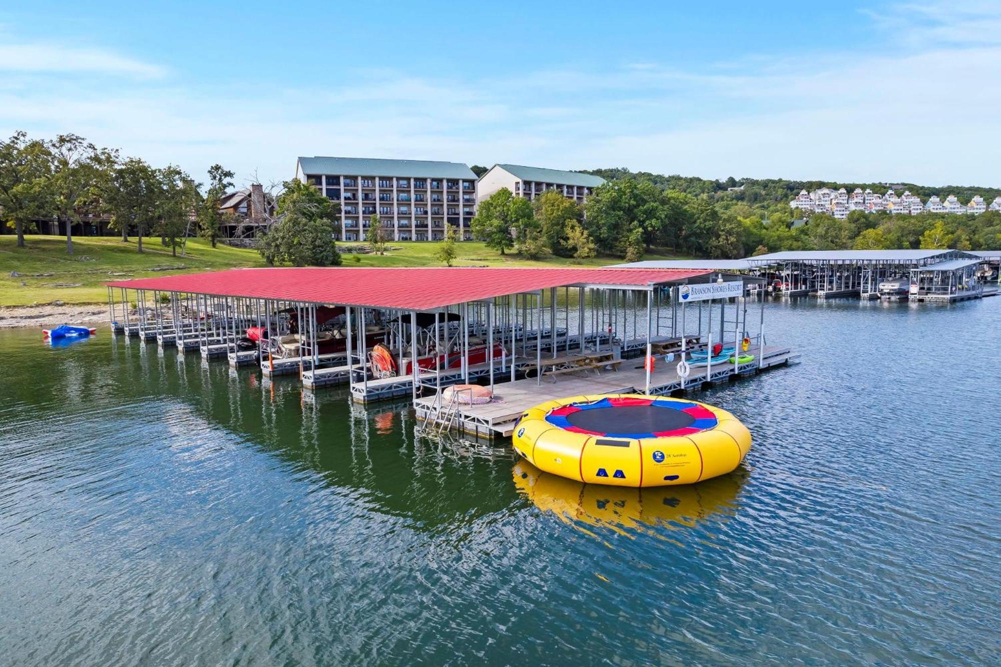 Atta Buoy - Lakefront * Branson