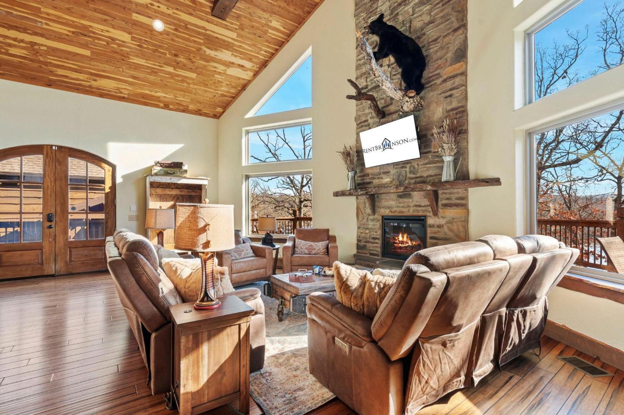 Reeled Lakefront Holiday home