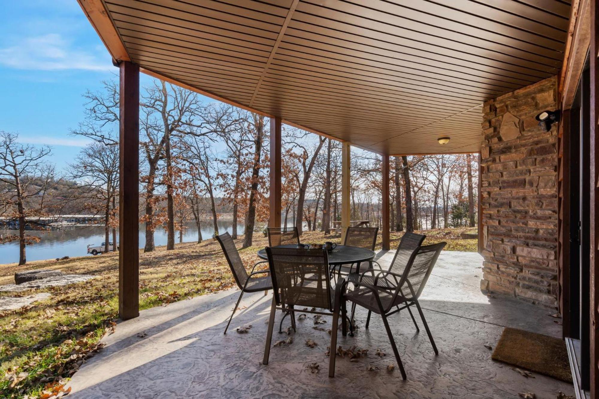 Reeled Lakefront Holiday home