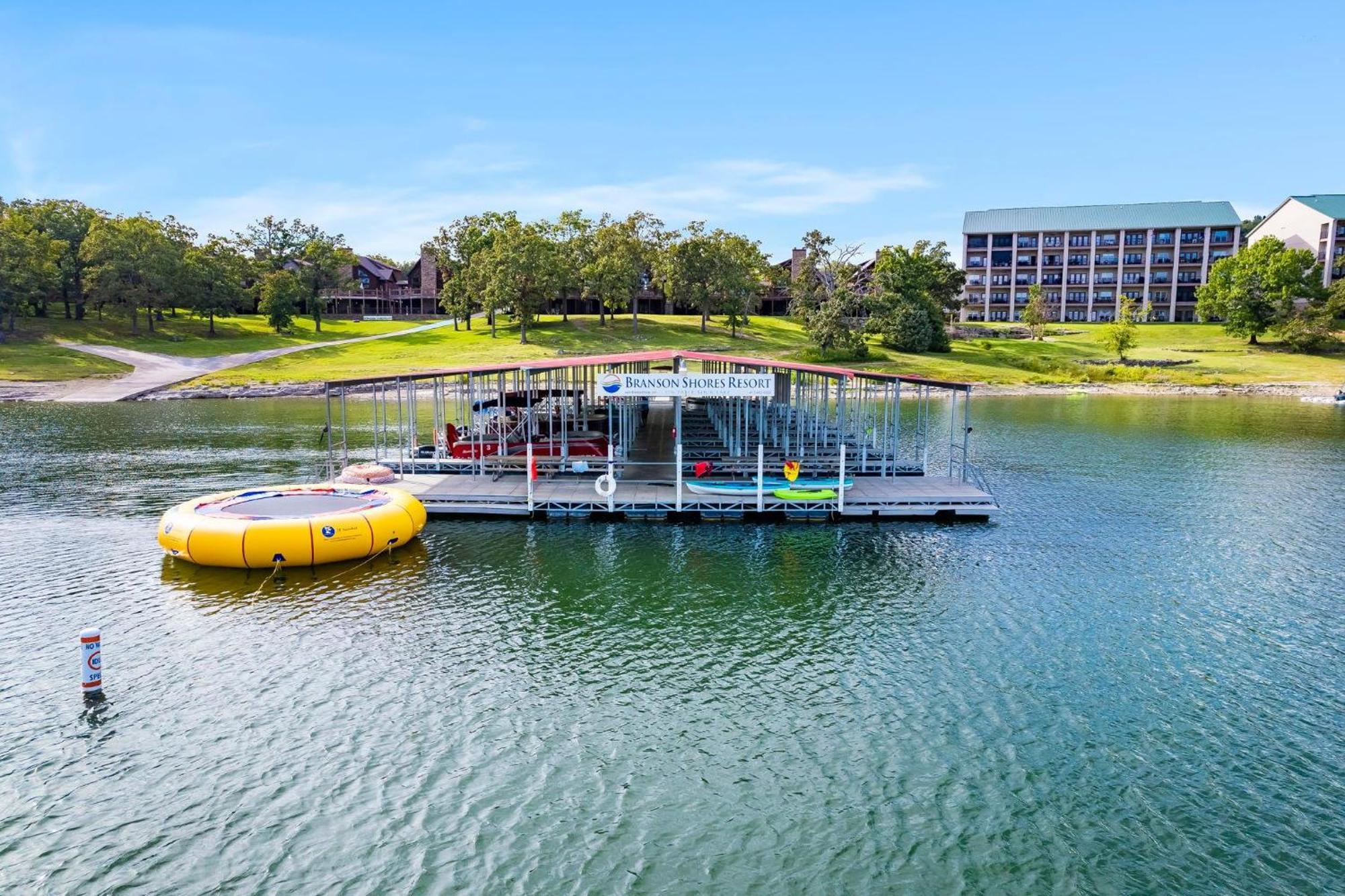 Atta Buoy - Lakefront Holiday home Branson