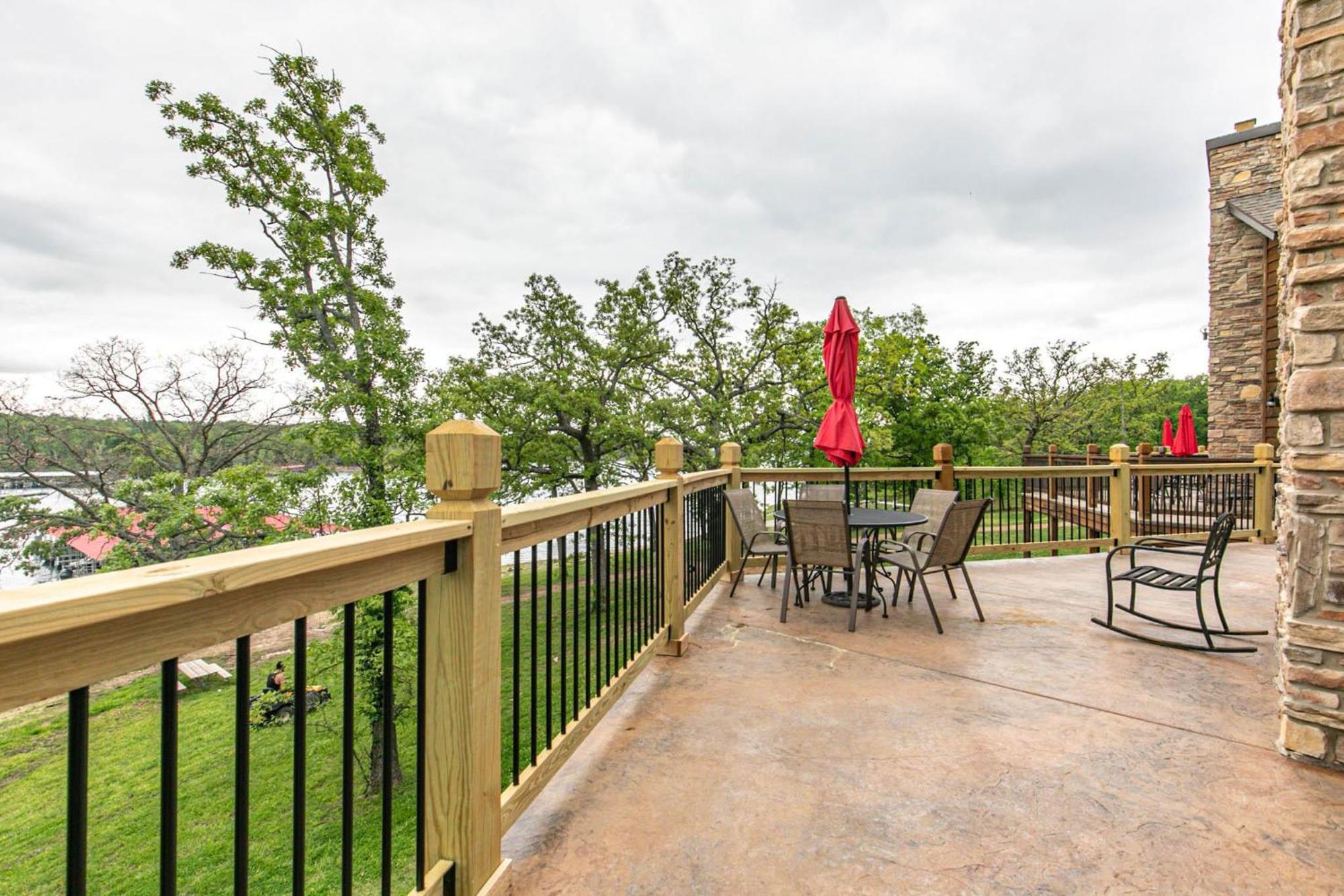 Atta Buoy - Lakefront Holiday home