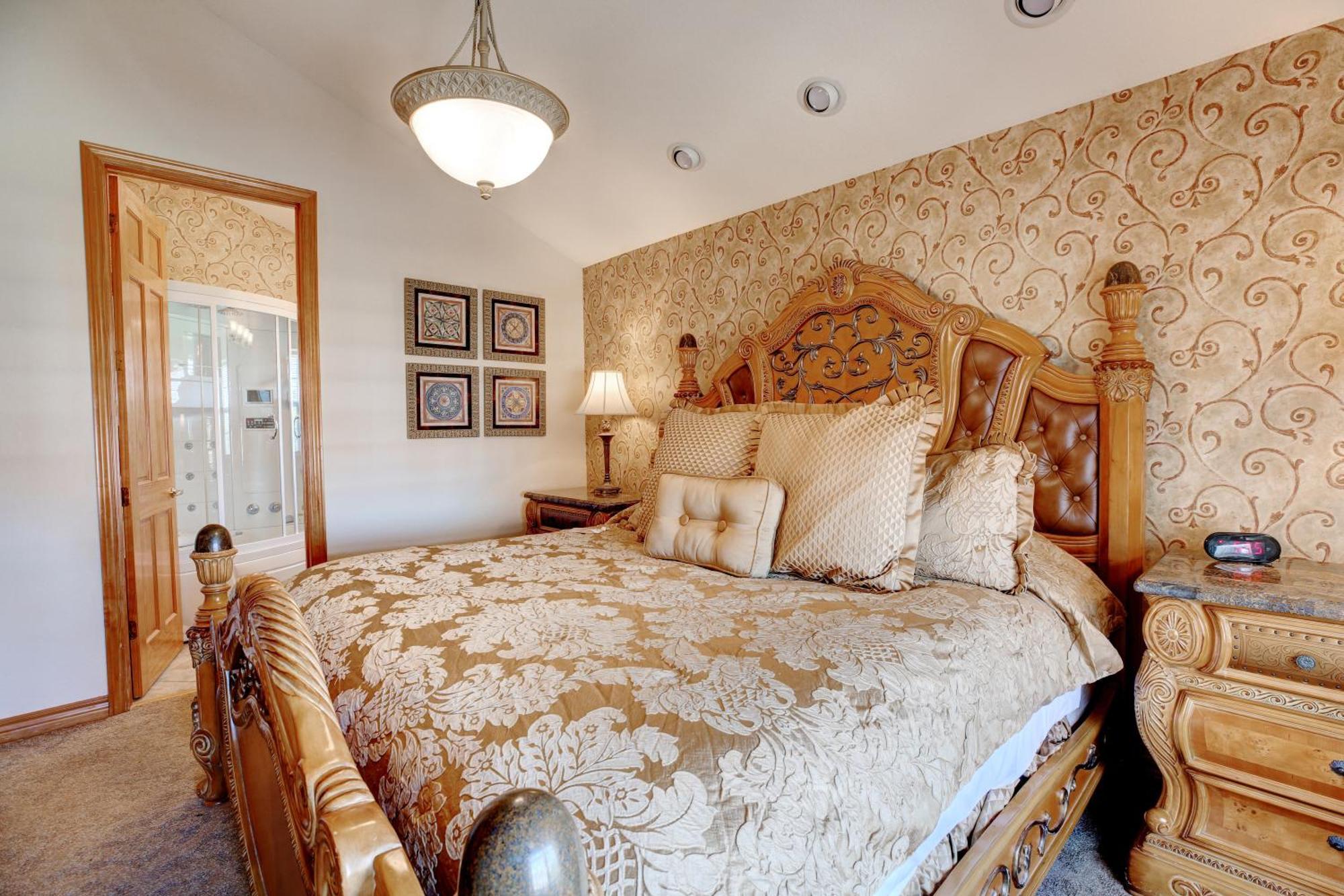 Grand Crowne Hotel Branson