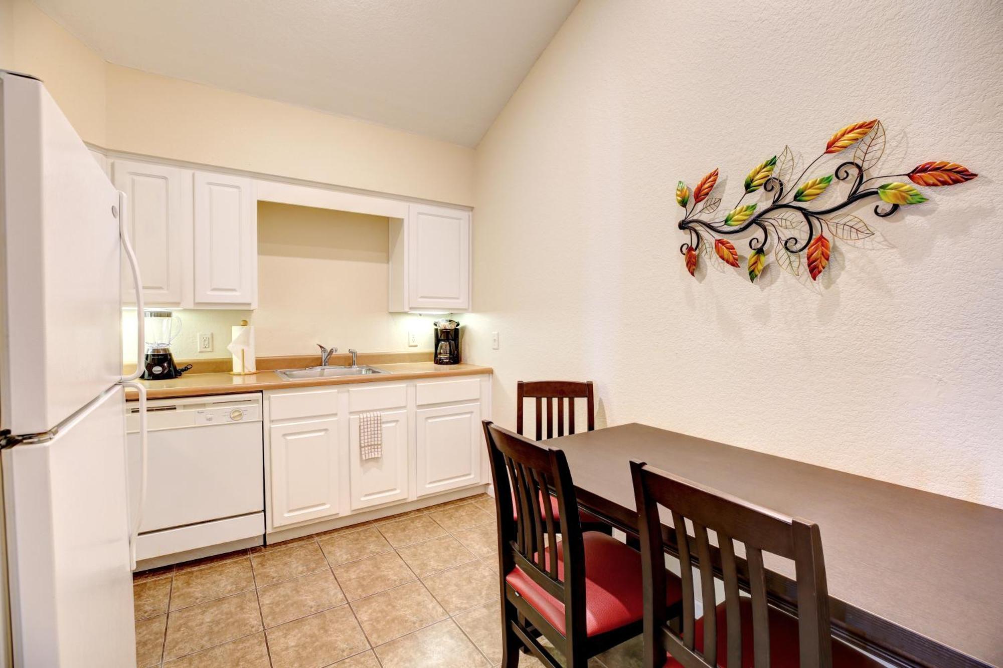Hotel Grand Crowne 4*