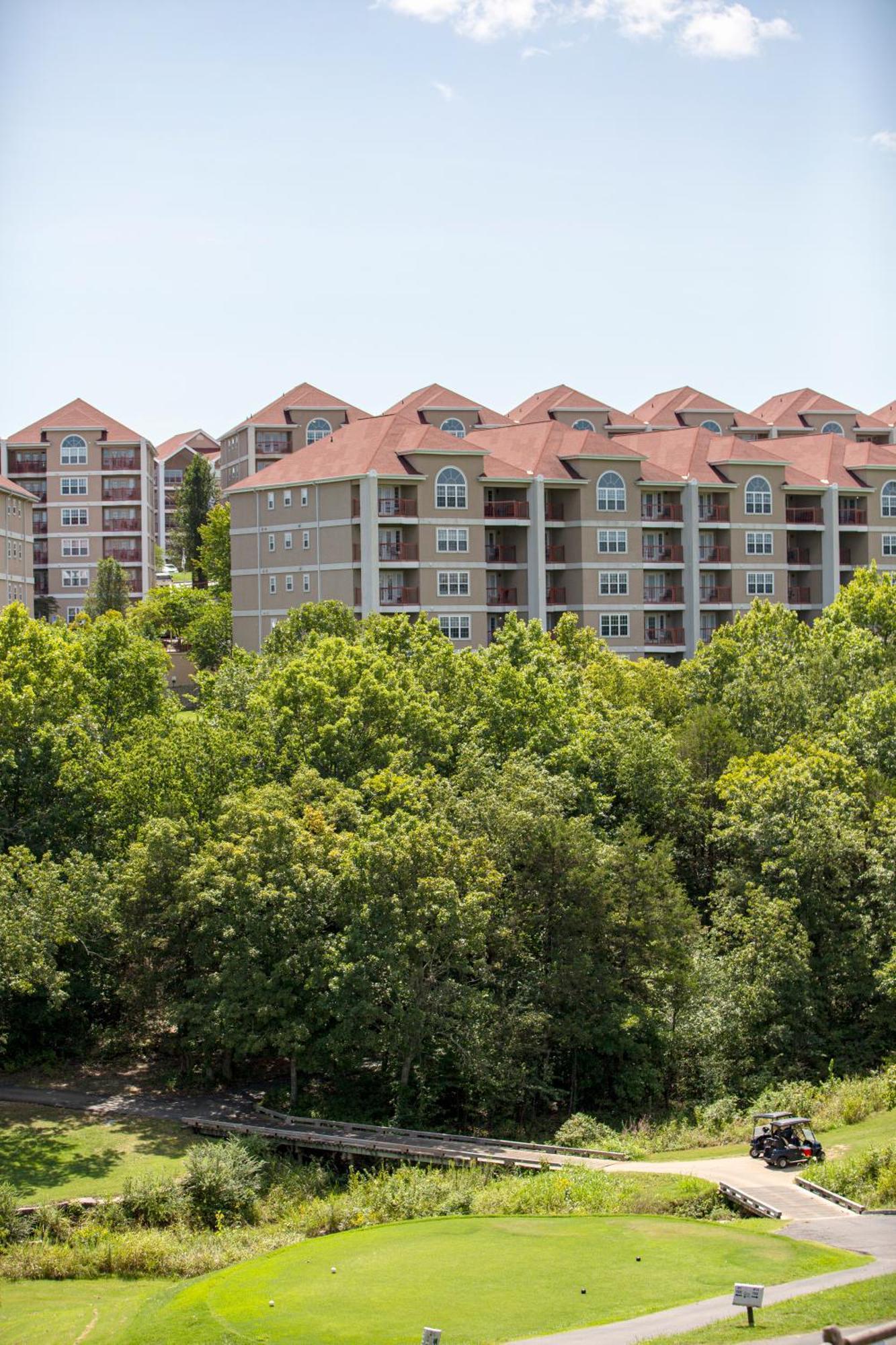 Grand Crowne Hotel Branson