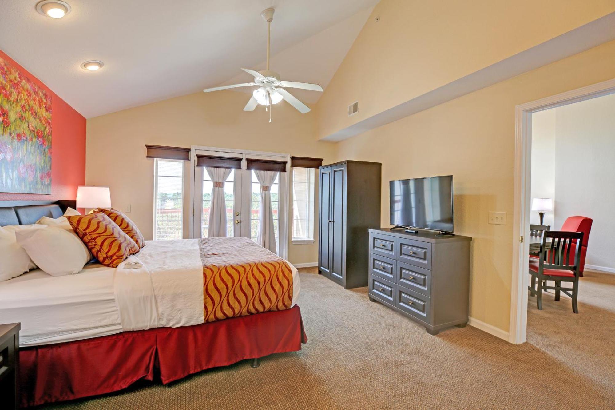 Hotel Grand Crowne 4*